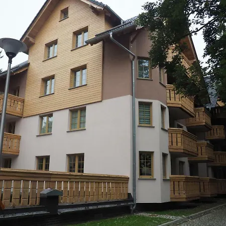 Red Flowers * Szklarska Poreba