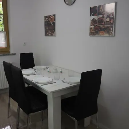 Red Flowers Apartamento *