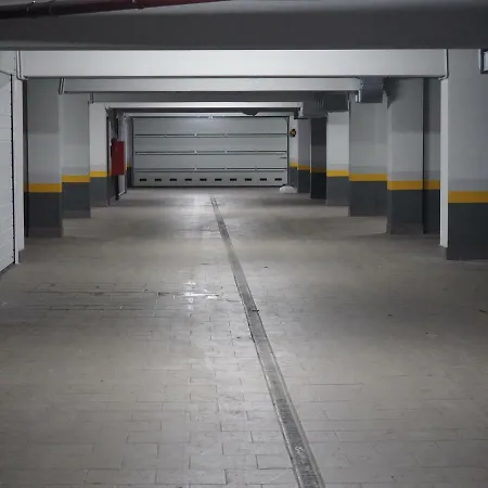 Red Flowers Apartamento