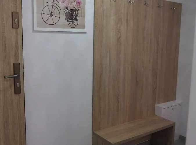 Red Flowers Apartament